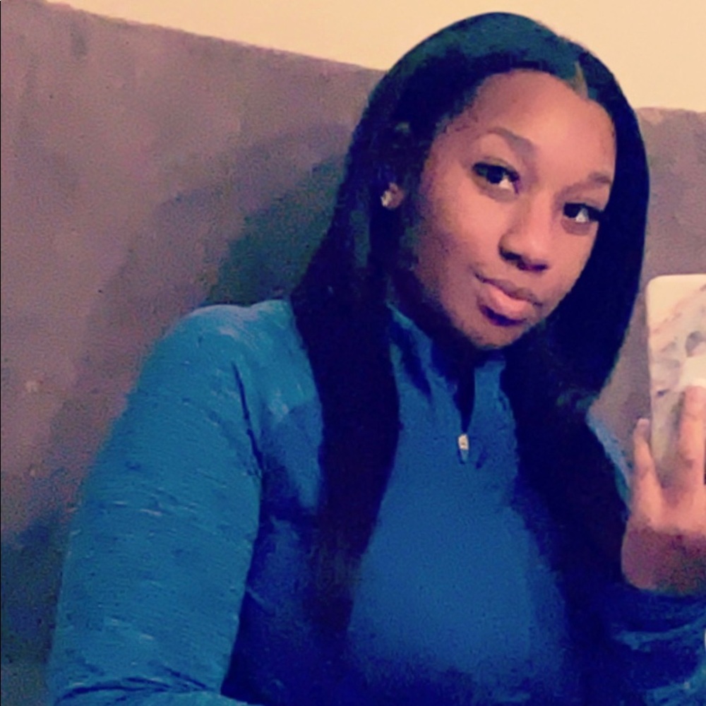 Meet your Posher, Paris